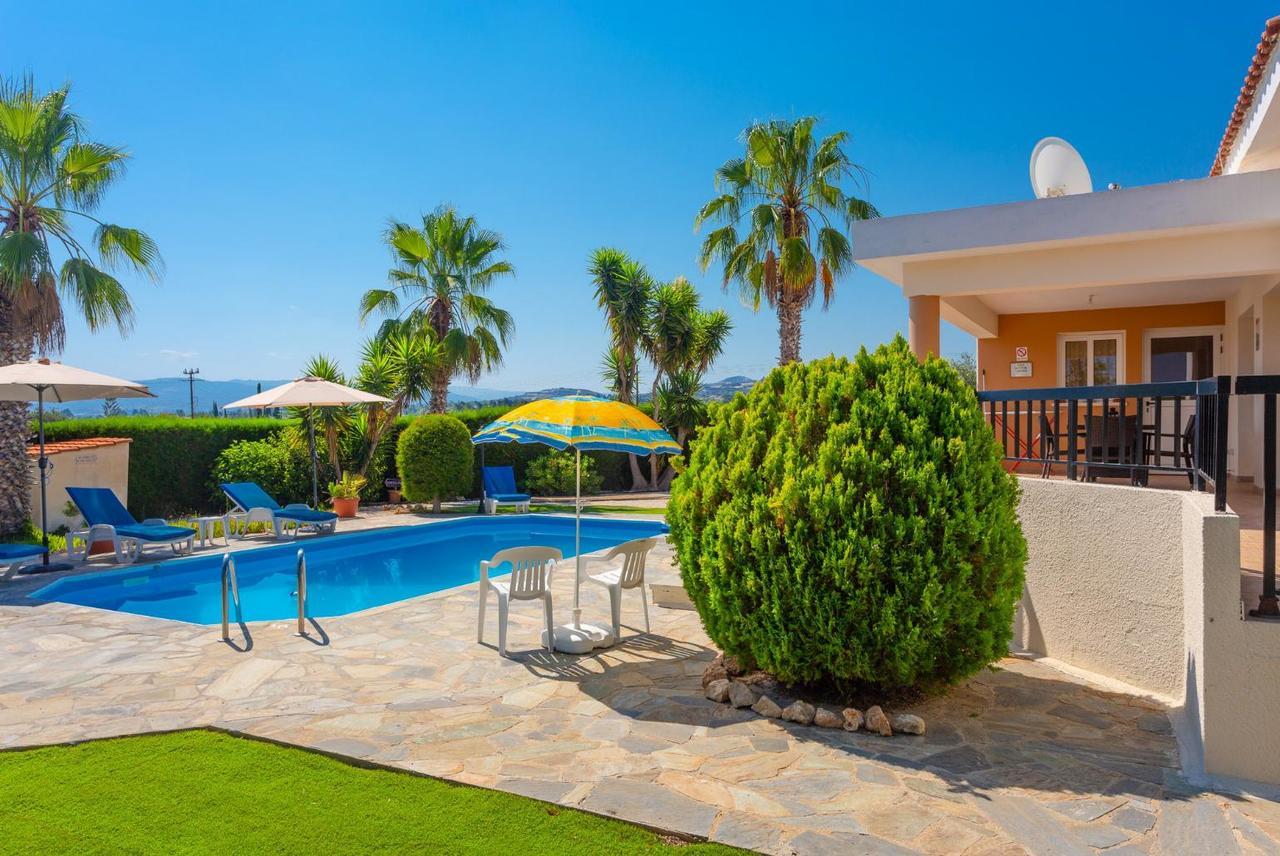 Villa Chrystalla 네오 초리오 외부 사진