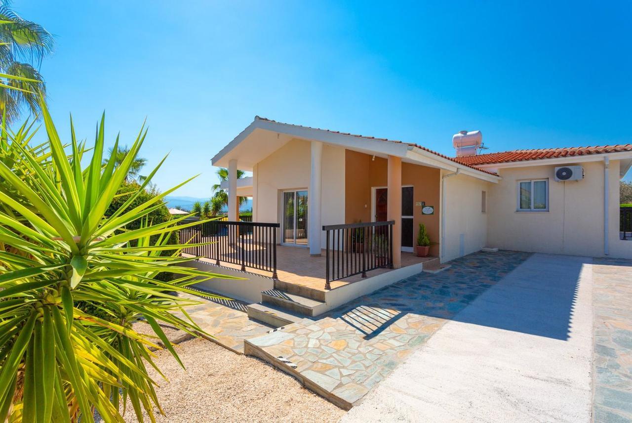Villa Chrystalla 네오 초리오 외부 사진