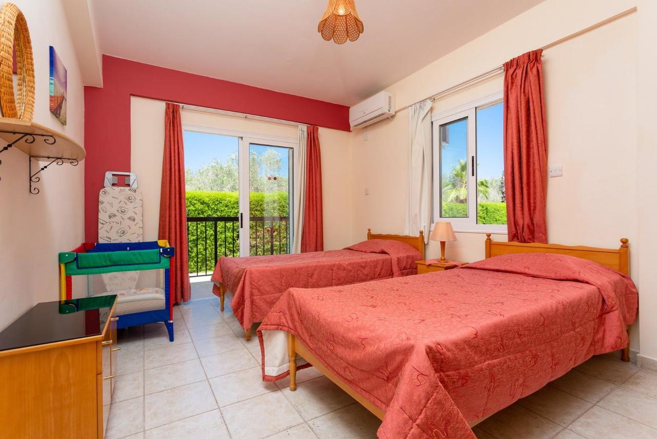 Villa Chrystalla 네오 초리오 외부 사진