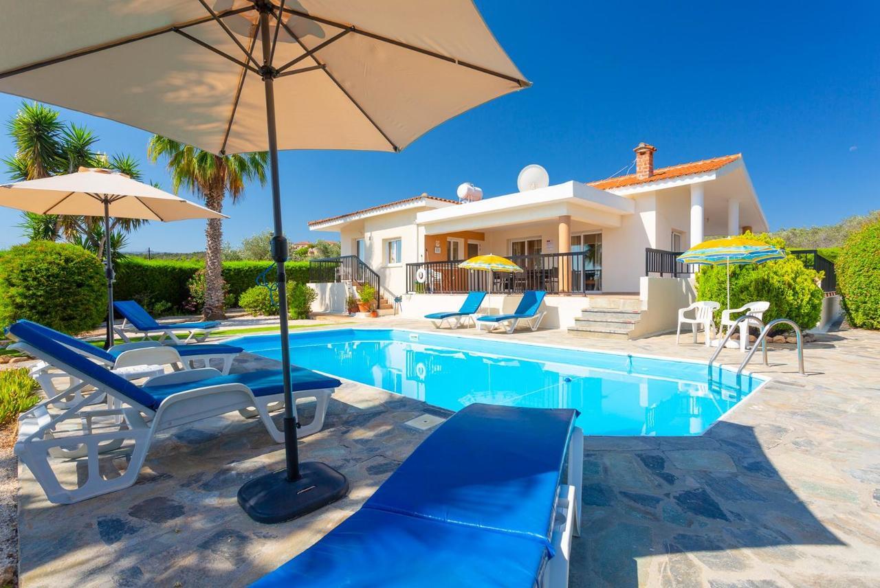 Villa Chrystalla 네오 초리오 외부 사진